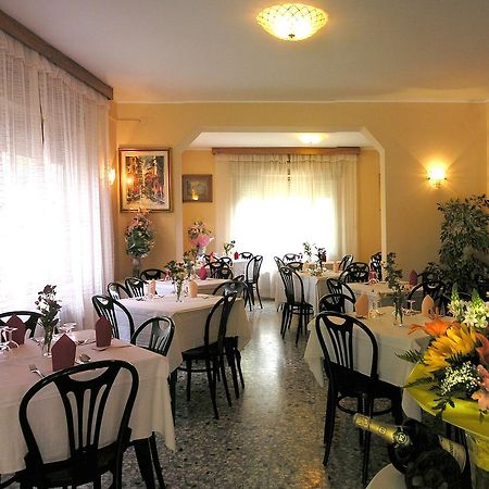 Pensione Giardino Lignano Sabbiadoro Extérieur photo