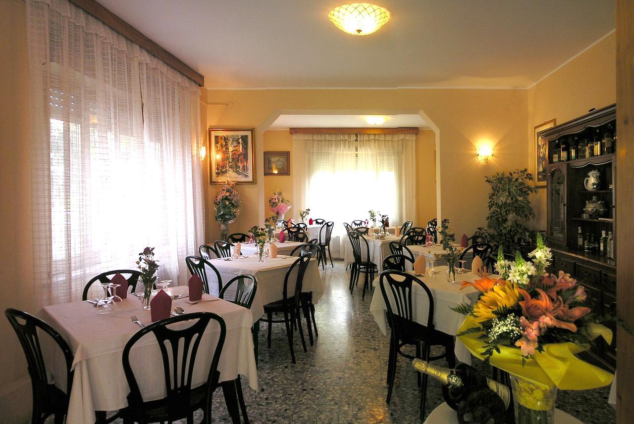 Pensione Giardino Lignano Sabbiadoro Extérieur photo